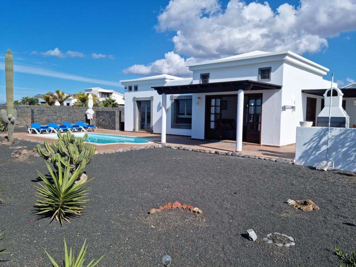 Villa Ana Playa Blanca  Buitenkant foto