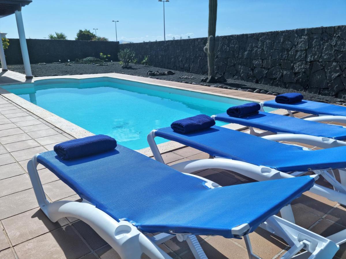 Villa Ana Playa Blanca  Buitenkant foto