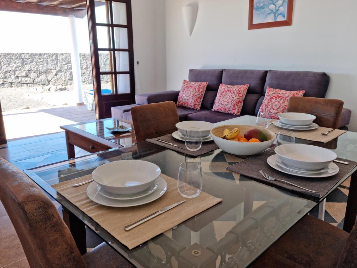 Villa Ana Playa Blanca  Buitenkant foto