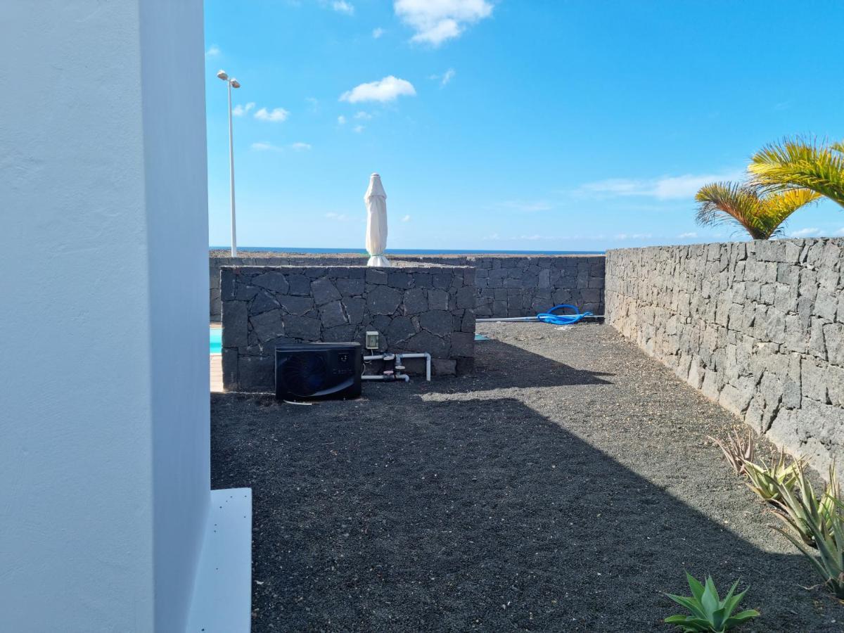 Villa Ana Playa Blanca  Buitenkant foto