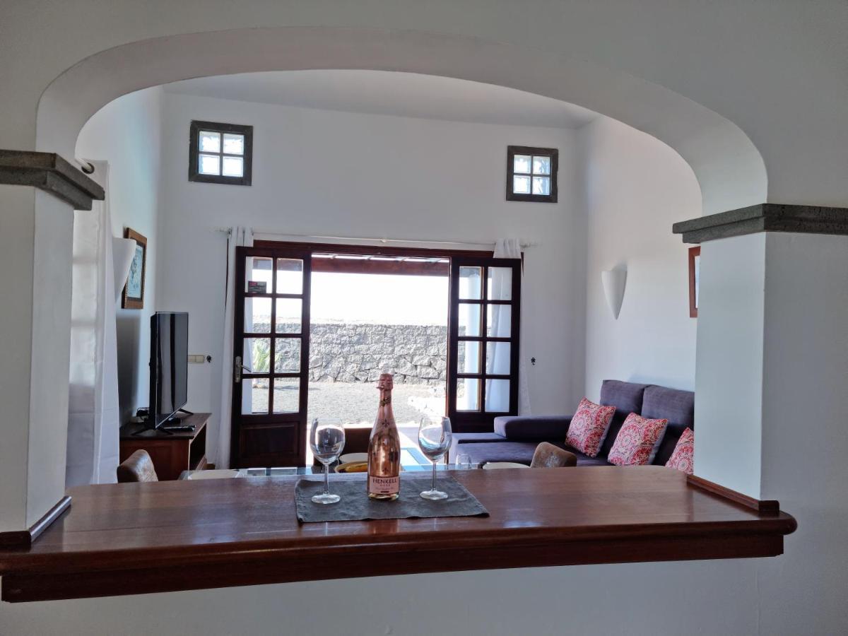 Villa Ana Playa Blanca  Buitenkant foto