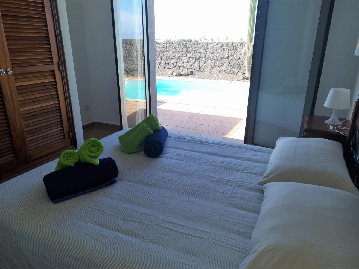 Villa Ana Playa Blanca  Buitenkant foto