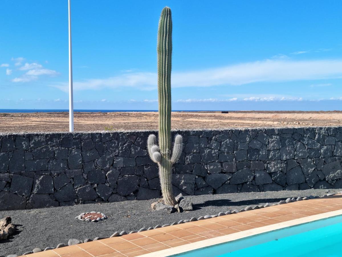 Villa Ana Playa Blanca  Buitenkant foto